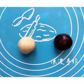 牛奶桃山皮20克，巧克力果仁馅20克