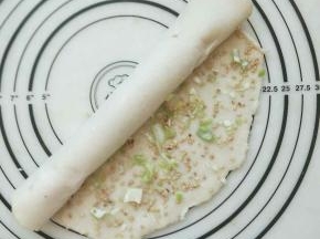 从上往下卷起来！