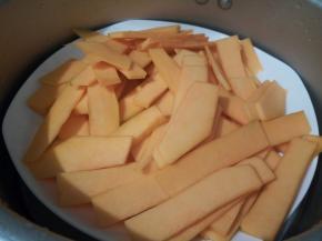 上锅蒸熟，我选择的是高压锅，上汽以后，再转3分钟就可以了