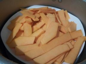 上锅蒸熟，我选择的是高压锅，上汽以后，再转3分钟就可以了