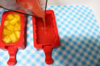 西瓜本身很甜，可以不用另外加糖