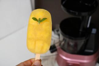 凤梨棒冰，看到凤梨果肉了么