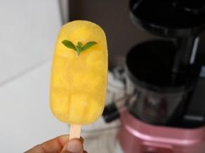 凤梨棒冰，看到凤梨果肉了么