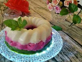 取出，轻轻脱模。