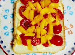 再铺上芒果块