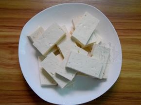 豆腐切小块