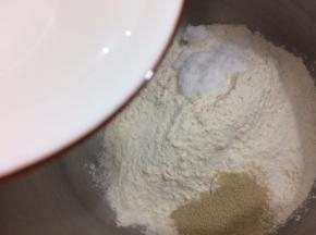 最后倒入水