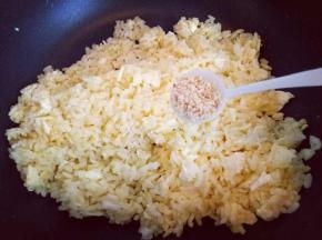 加入一勺熟芝麻会很香，不喜欢可以不加。