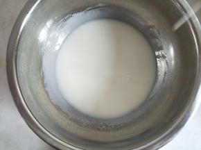 乳化至没有油点即可。