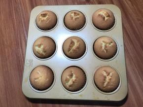 出锅后，放到架子上，凉透