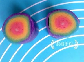 找一把锋利的刀从面团中间切成两个。