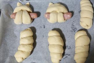 也可以做成小兔兔，做好的面包开始发酵