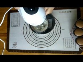 淡奶油+糖粉隔冰水打发