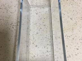 将味游美食赠送的法焙客磅蛋糕模具清洗干净，擦干备用，一定要选这种耐热玻璃模具，不仅好用，颜值还高