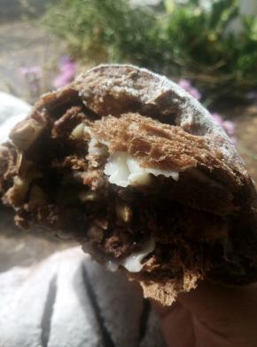 多种口味内馅，保鲜袋室温保存三四天都是软的。及时吃不完请冷冻保存！