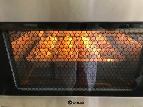 放入预热好的烤箱，烘烤20分钟左右。