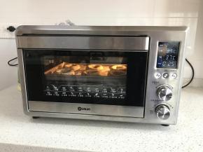 放入烤箱进行发酵，时间为25分钟左右。