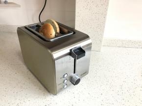 烤至微黄微脆。