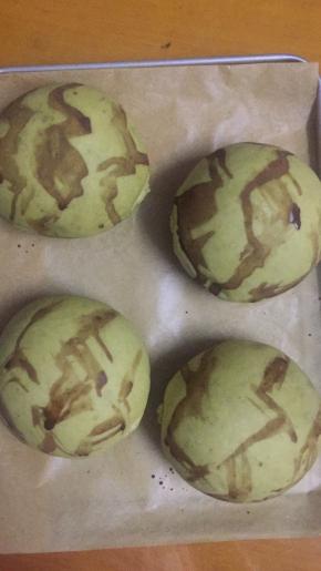 画西瓜纹路，手残党，待可可液干后就好了