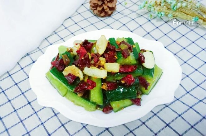 凉拌麻辣脆黄瓜