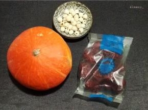 食材准备好：红枣、南瓜、莲子。