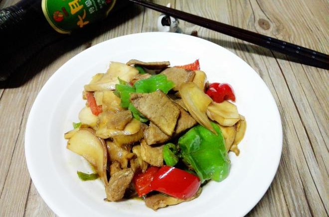 里脊肉炒杏鲍菇