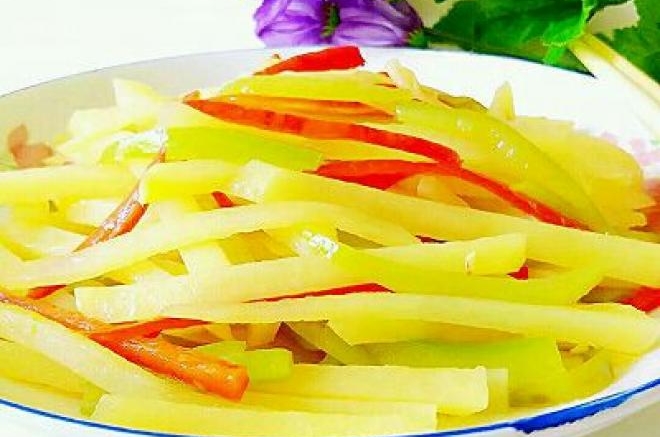 双椒醋溜土豆丝