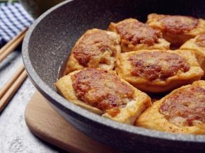 继续焖几分钟，至酱汁差不多收干即可