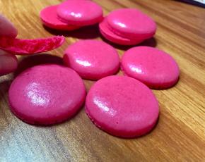 马卡龙稍微空心，不算是失败