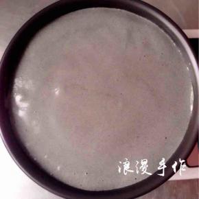 反复直到蛋糕糊用完。入烤箱150度，一小时