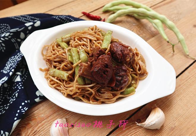 猪肉豆角焖面