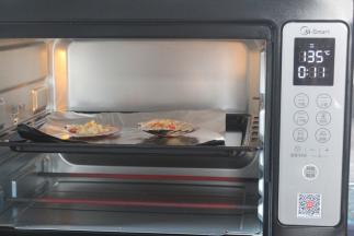 烤箱预热5分钟，上管170°，下管140°，烤15分钟即可。