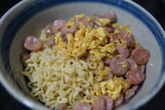 加入事先炒好的配菜