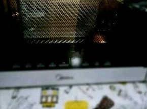 烤箱180度预热8分钟，烘烤30分钟（大概五六分钟时就上色了，避免上色太重，要及时加盖锡纸）