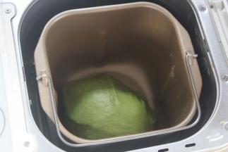 揉至出膜的面团。