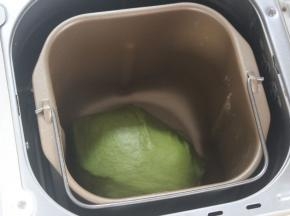揉至出膜的面团。