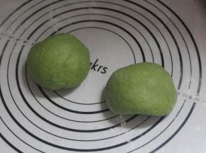 一分为二相等的分量。