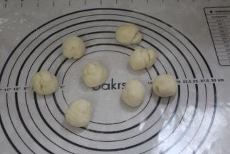 分成等量的剂子。