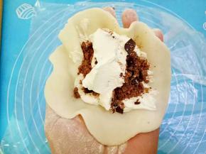 在放一层淡奶油