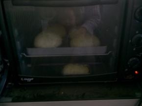 放入烤箱中，180度烤20钟，取出晾凉。