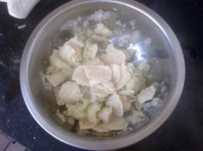 加入控干水的小麦蛋白片。