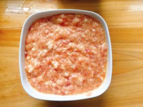 用筷子充分搅匀