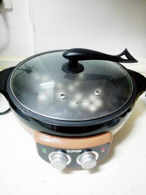 盖锅盖中大火约5分钟