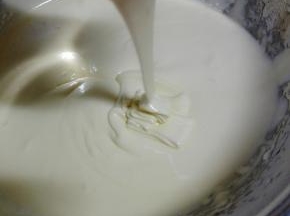 此时蛋糕糊很细腻