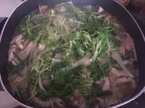最后加入锯齿菜即可关火