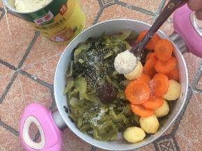 勺入两勺家乐鸡粉调味料