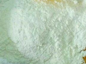 加入糯米粉和面粉搅匀。