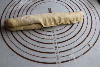 再对折压紧收口