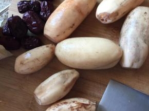 秋天，莲藕，应该多吃点；红枣、红糖备好；