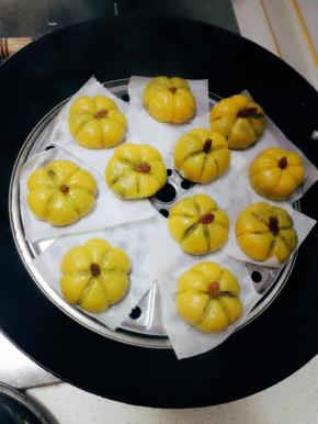 中火蒸10分钟，焖5分钟即可食用